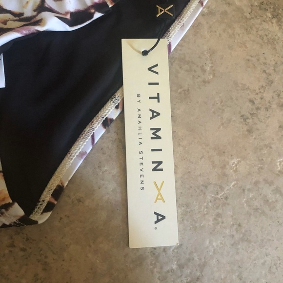 VITAMIN A NWT WATER COLOR ABSTRACT SWIM BIKINI BOTTOMS XS WHITE PURPLE - Picture 3 of 7